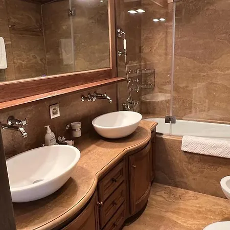 Collina Luxury For 8 People, View, Balconies, Wifi, Tv, Free Parking Casa vacanze